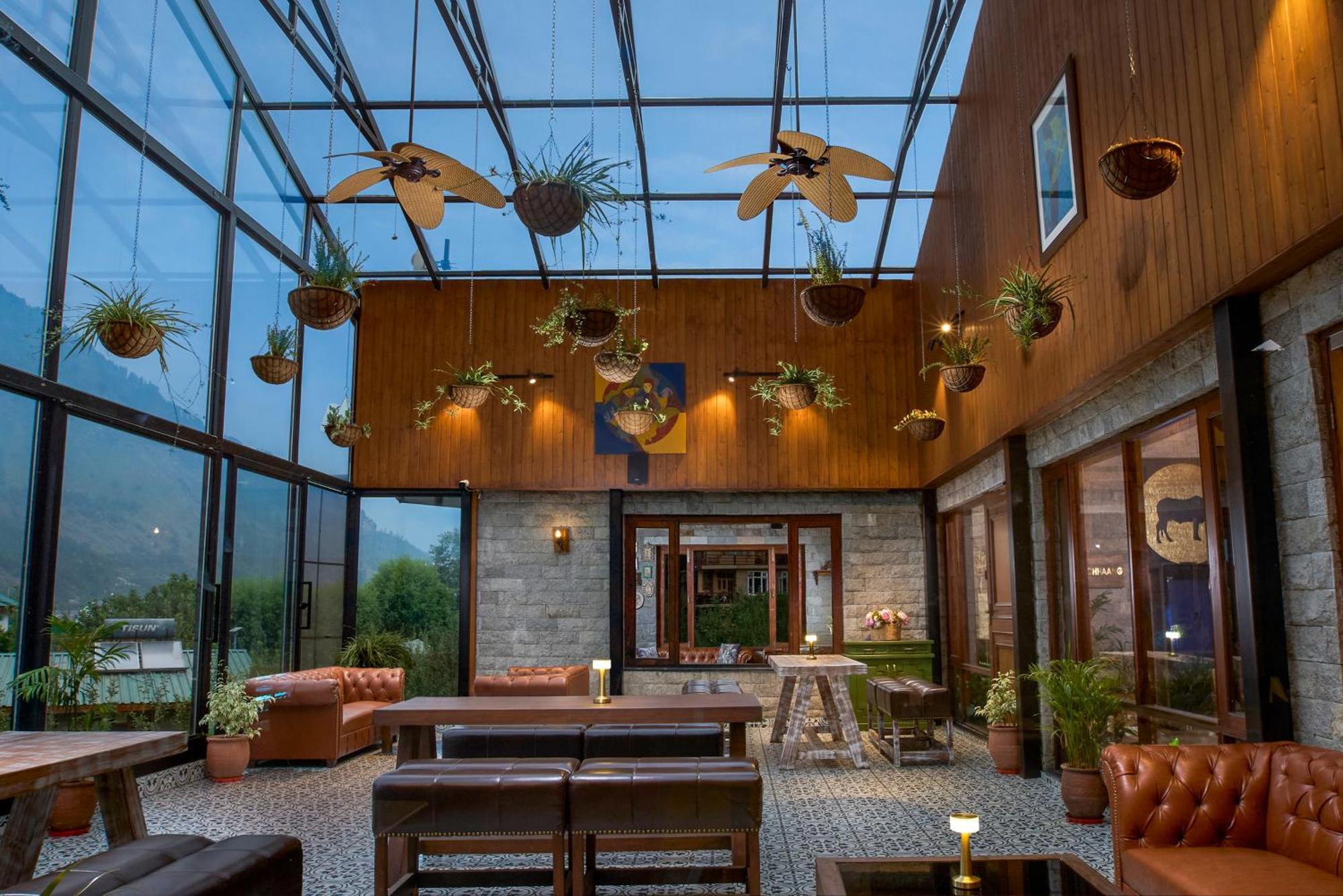 Larisa Resort Manali Экстерьер фото